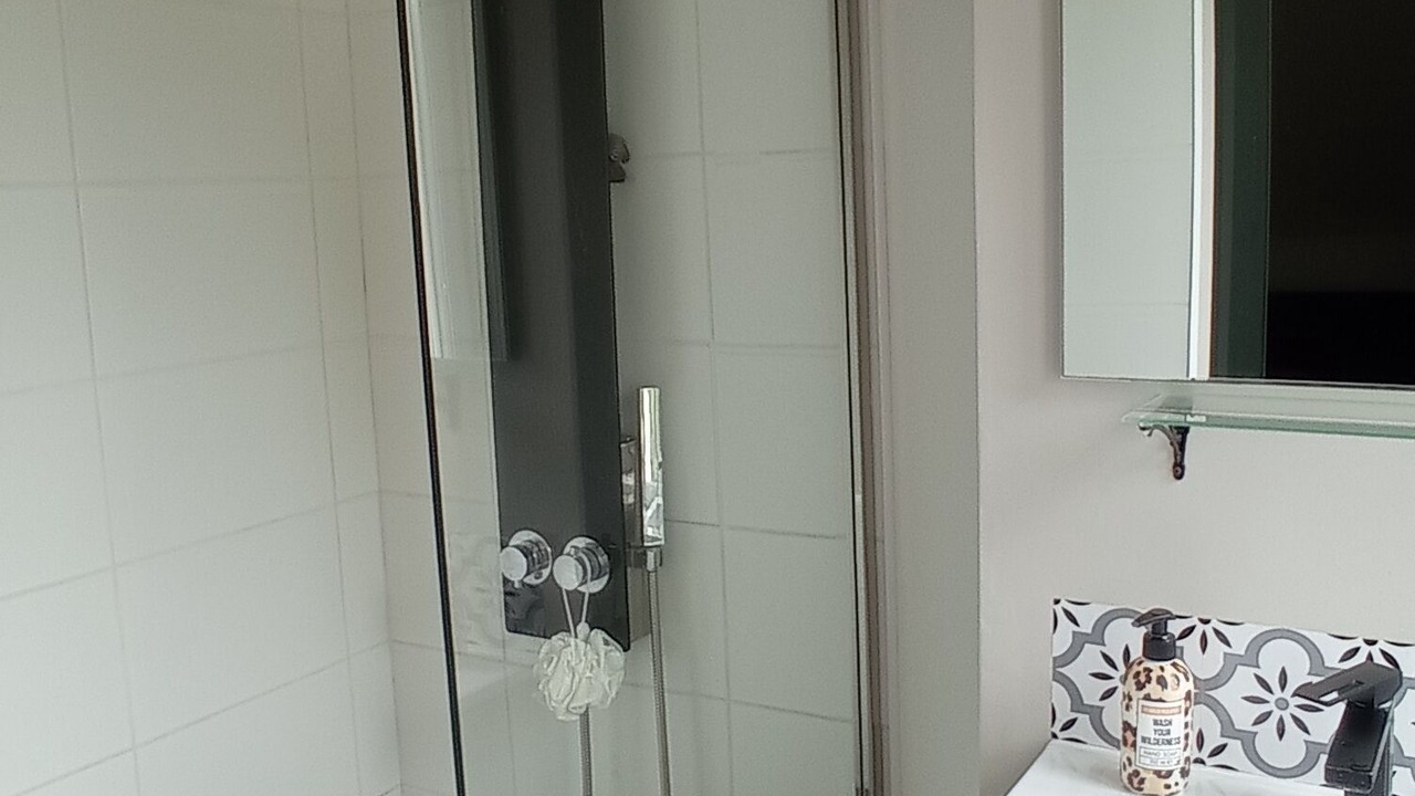 Photo of Bathroom in Logonna-Daoulas