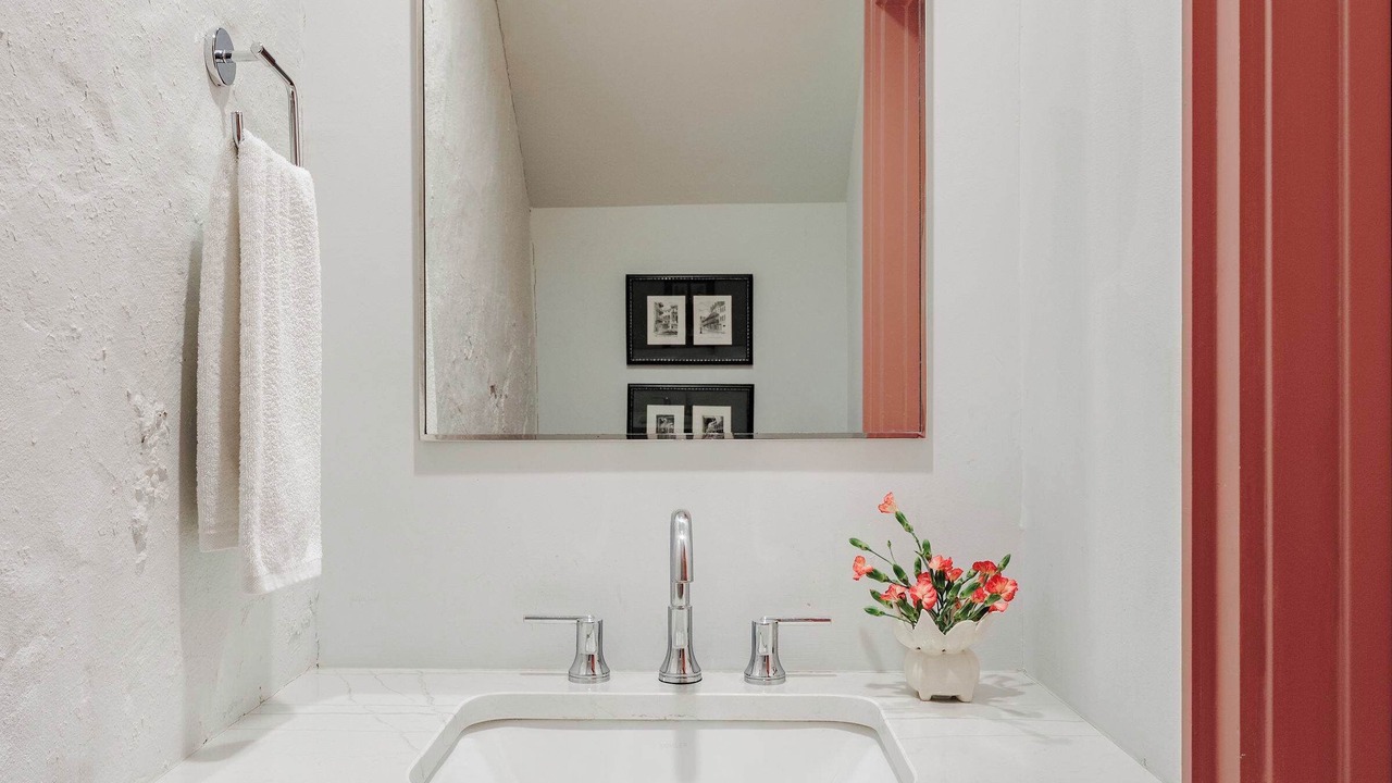 Photo of Bathroom in Arts/Warehouse District