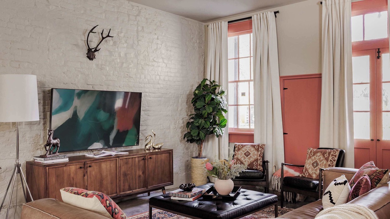 Photo of Livingroom in Arts/Warehouse District