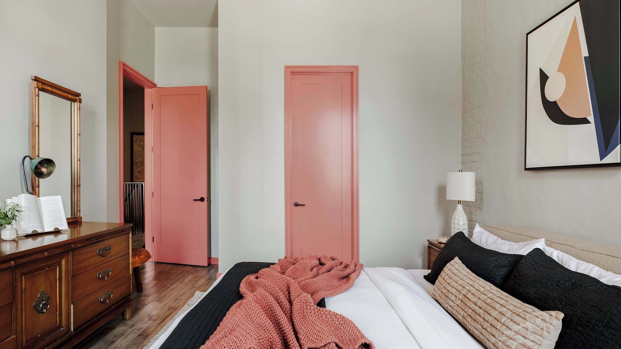 Photo of Bedroom in Arts/Warehouse District