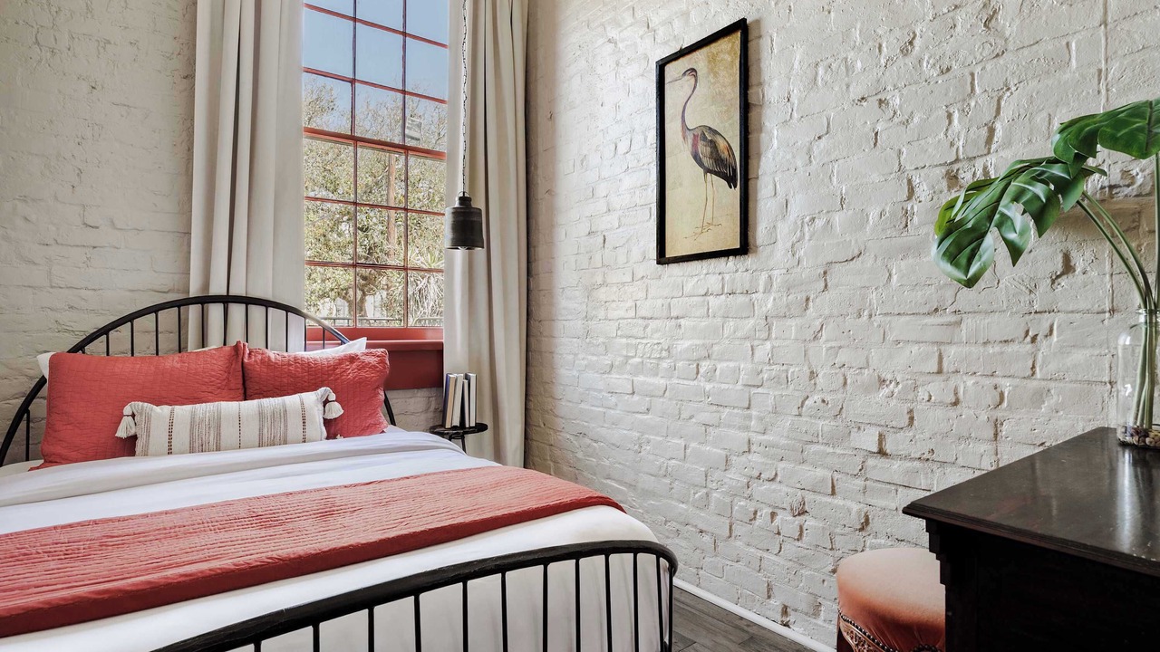 Photo of Bedroom in Arts/Warehouse District