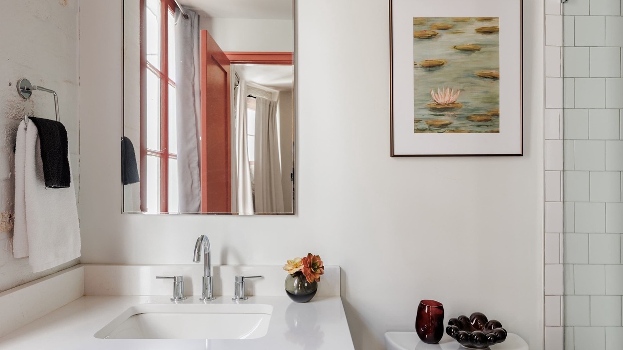 Photo of Bathroom in Arts/Warehouse District