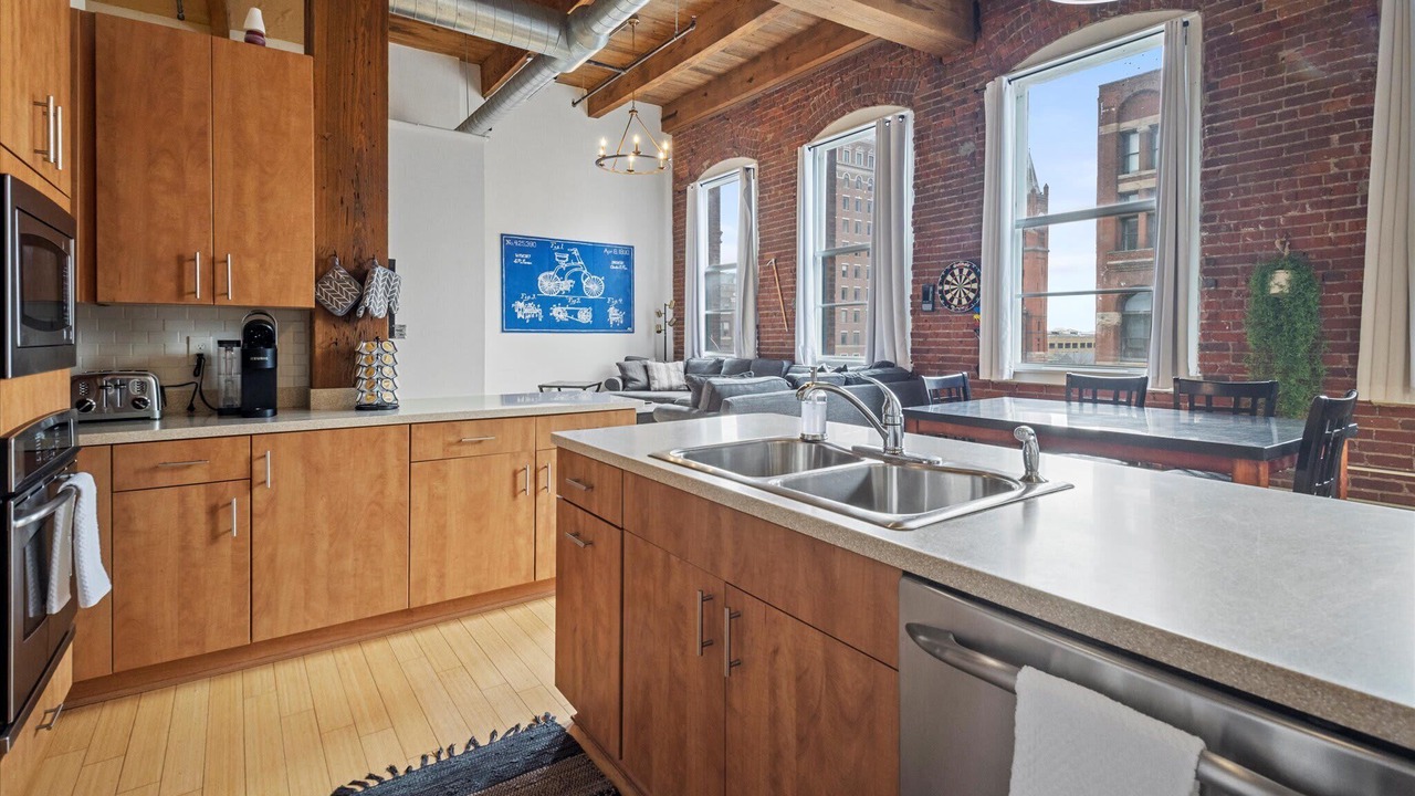 Photo of Others in Wholesale District