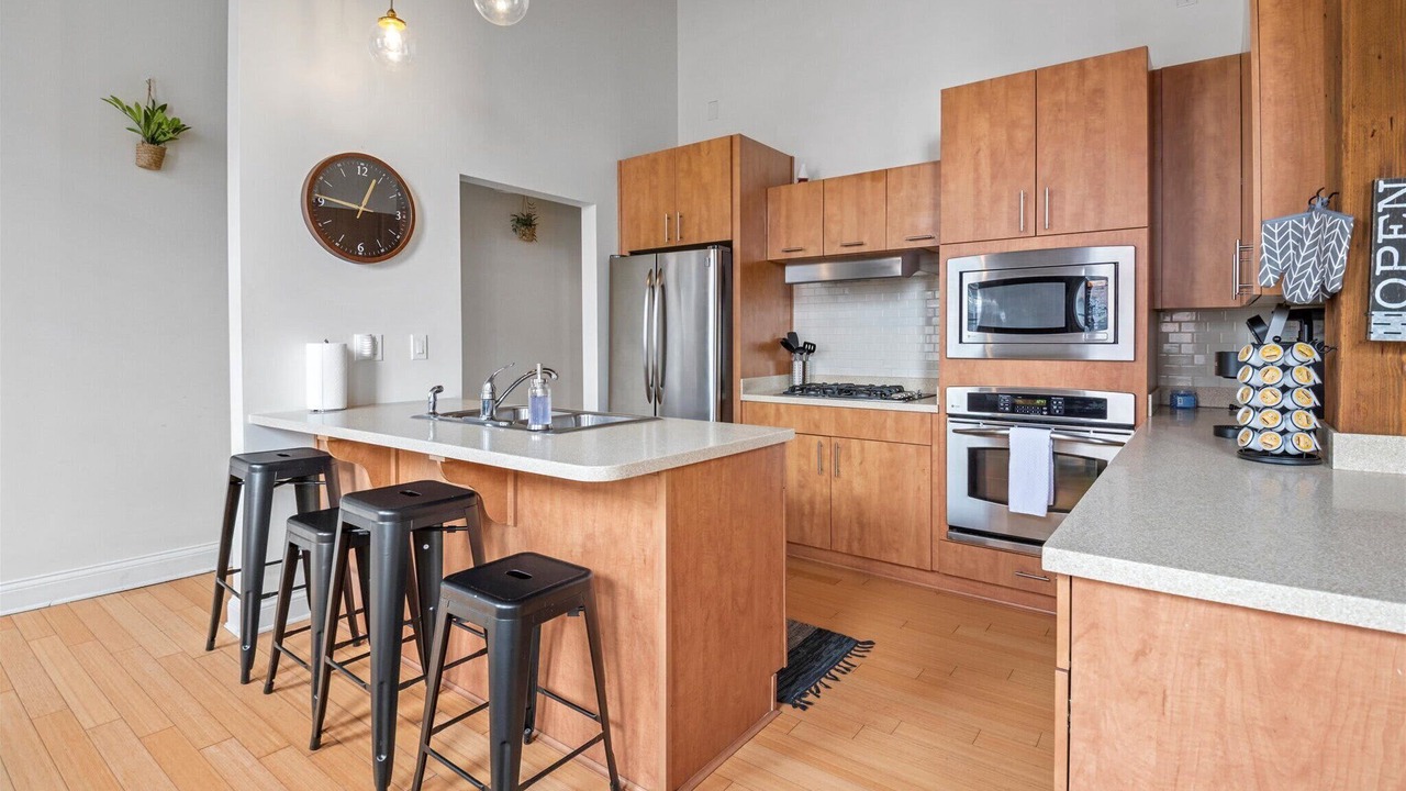 Photo of Others in Wholesale District