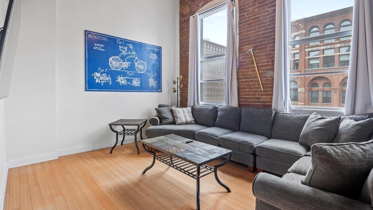 Photo of Livingroom in Wholesale District