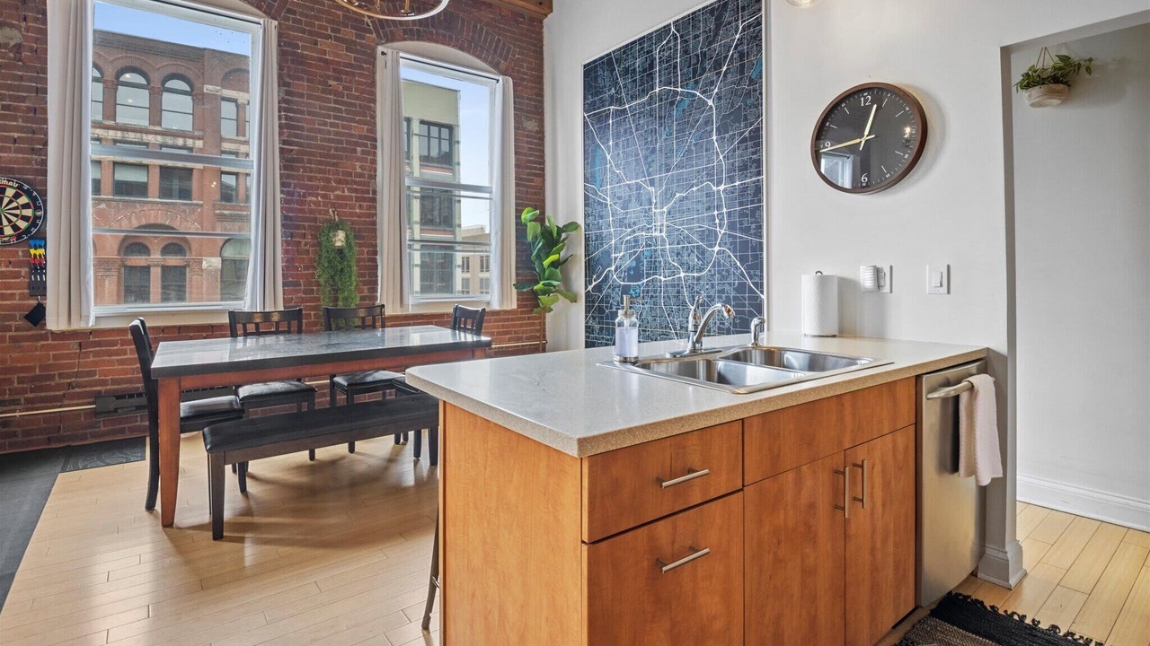 Photo of Others in Wholesale District