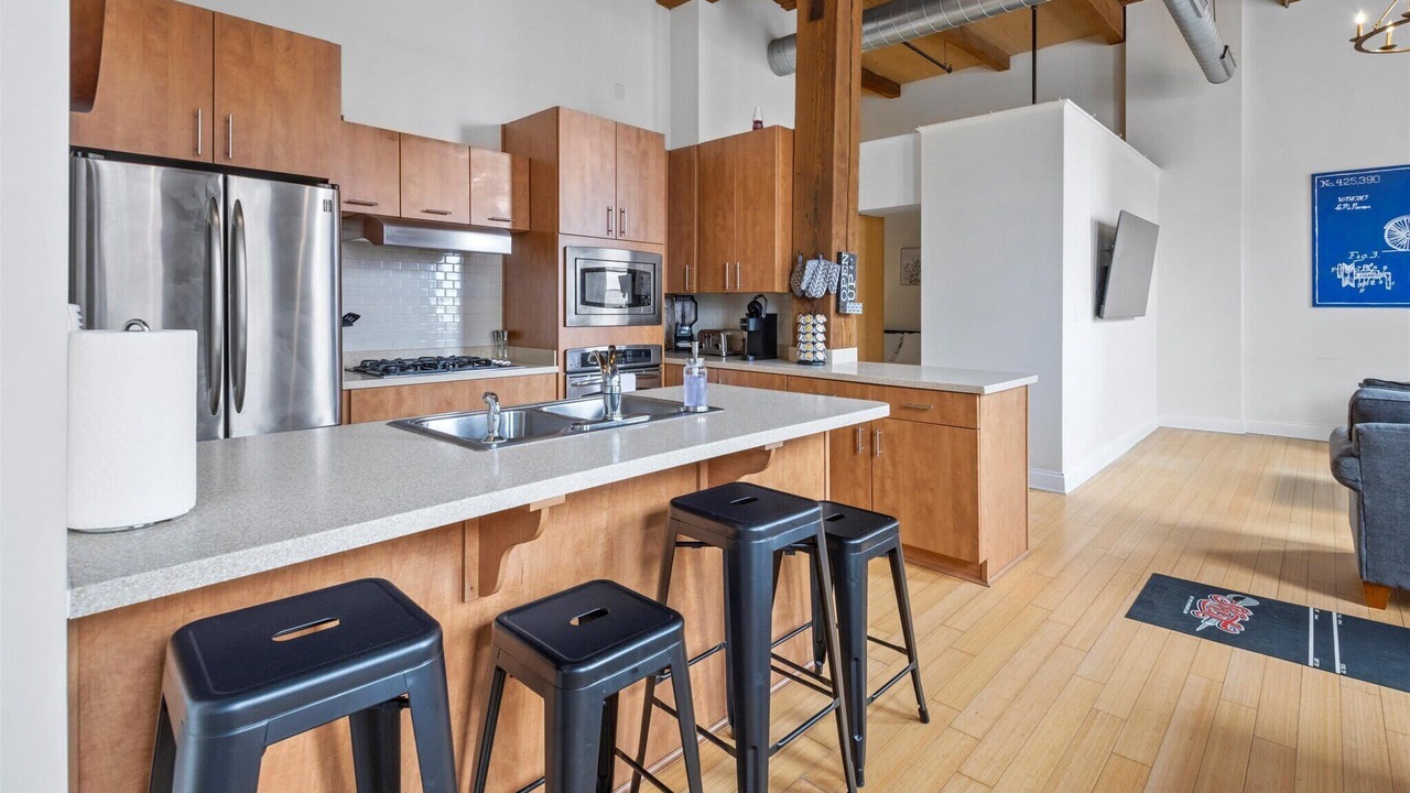 Photo of Others in Wholesale District