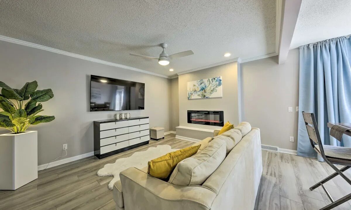 Photo of Livingroom in Olathe