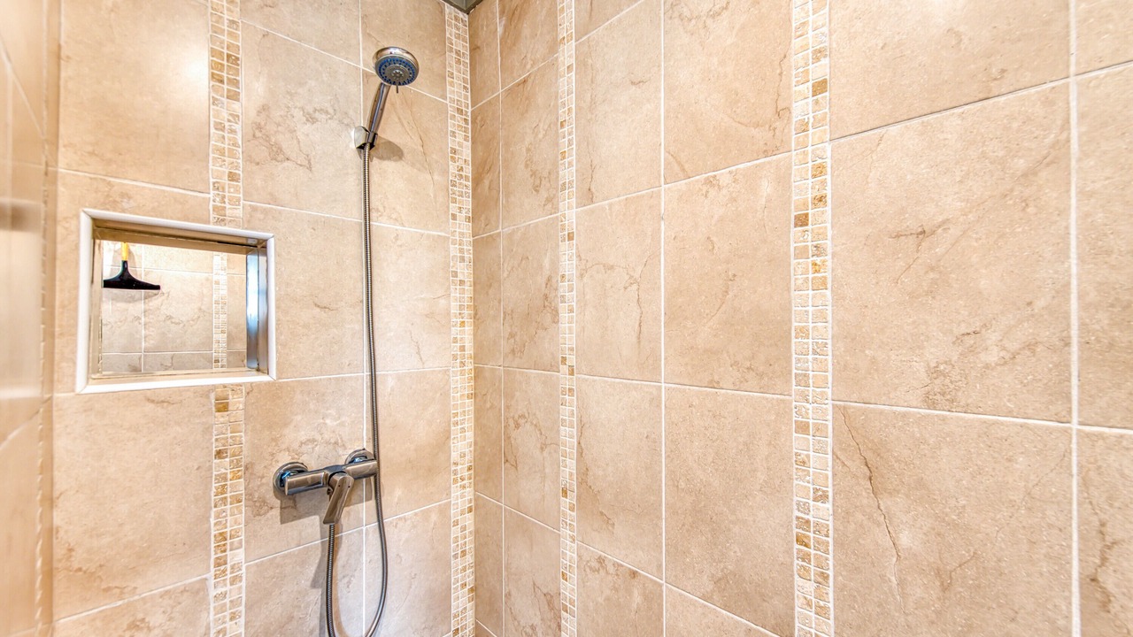 Photo of Bathroom in Grayan-Et-L'Hopital