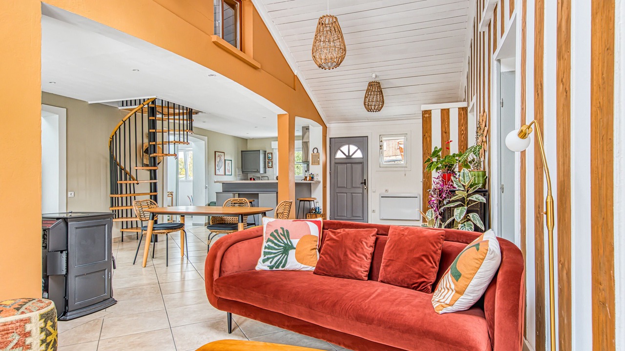 Photo of Livingroom in Grayan-Et-L'Hopital