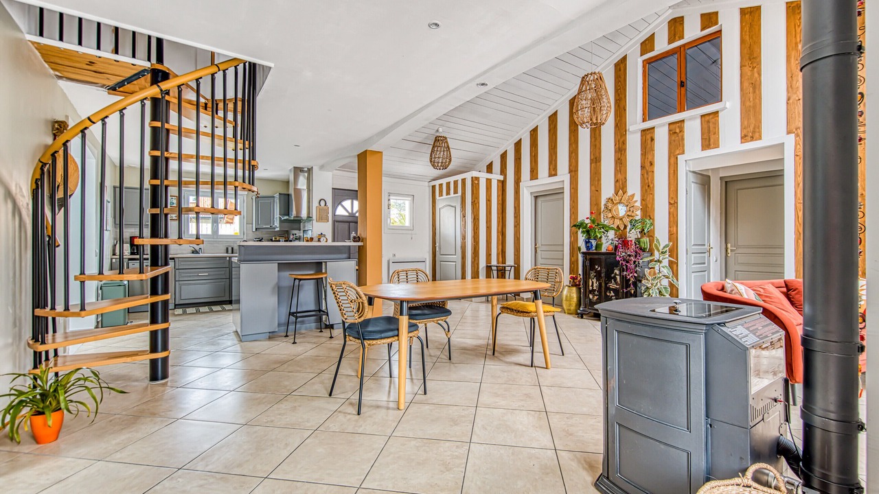 Photo of Others in Grayan-Et-L'Hopital