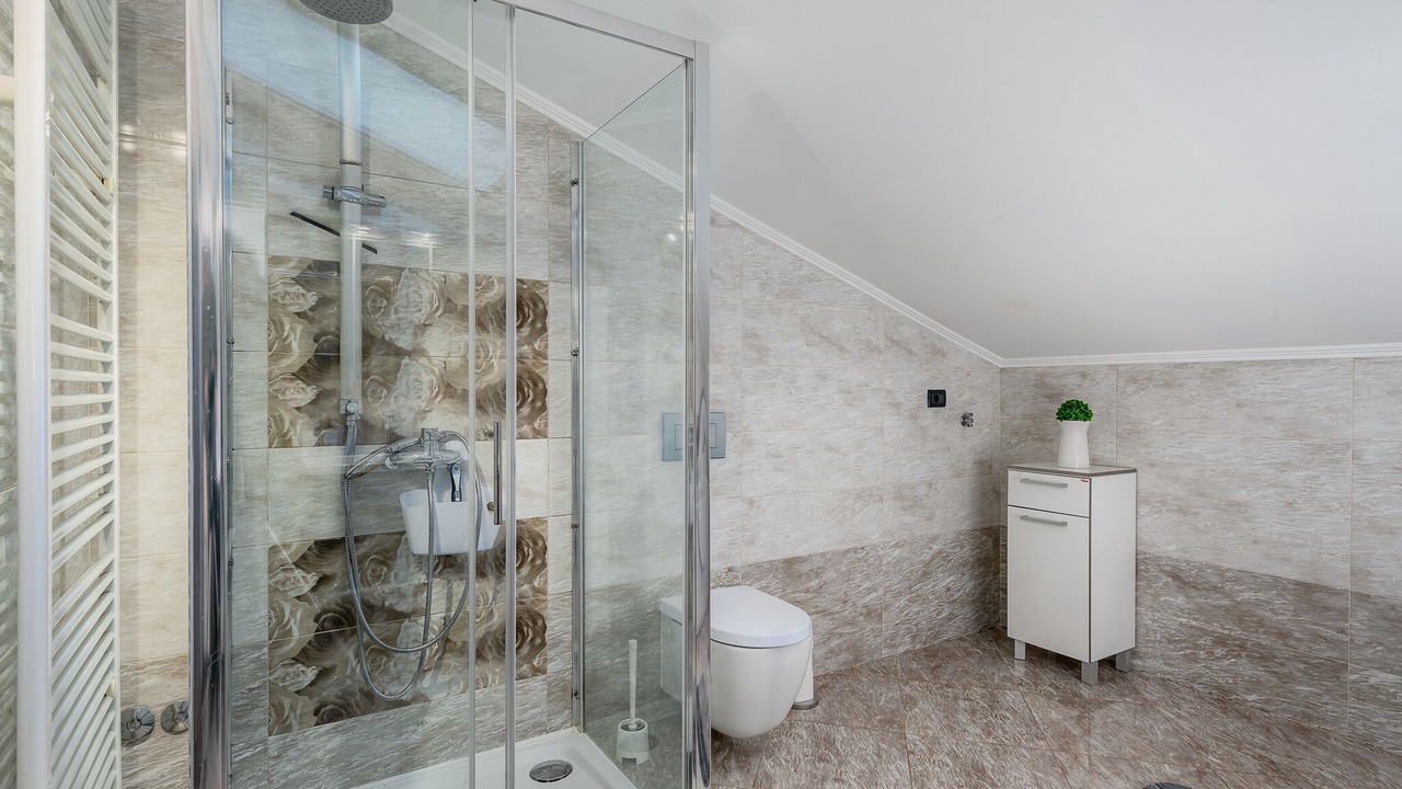 Photo of Bathroom in Murine