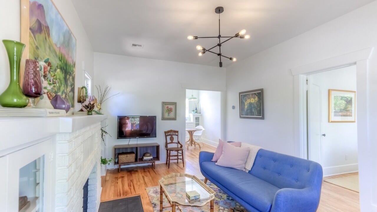 Photo of Livingroom in Feldman's
