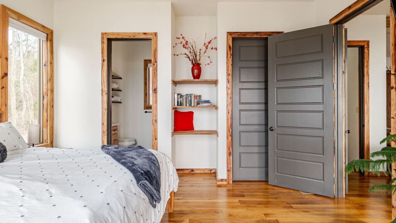 Photo of Bedroom in Flint