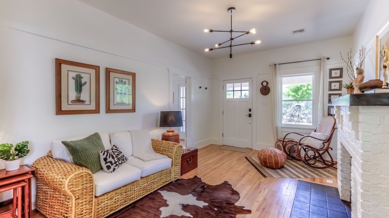 Photo of Livingroom in Feldman's