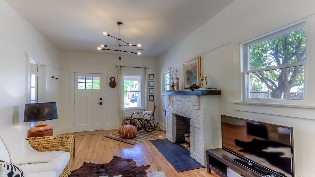 Photo of Livingroom in Feldman's