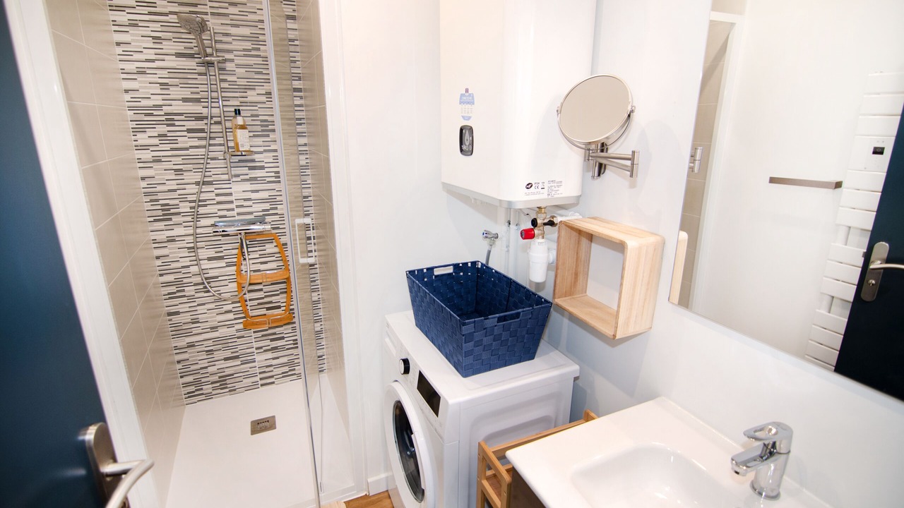 Photo of Bathroom in Libourne