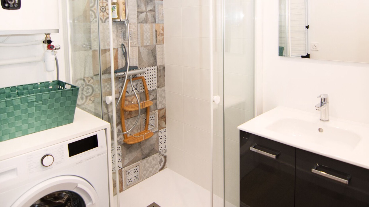 Photo of Bathroom in Libourne