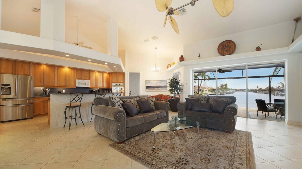 Photo of Livingroom in Pelican