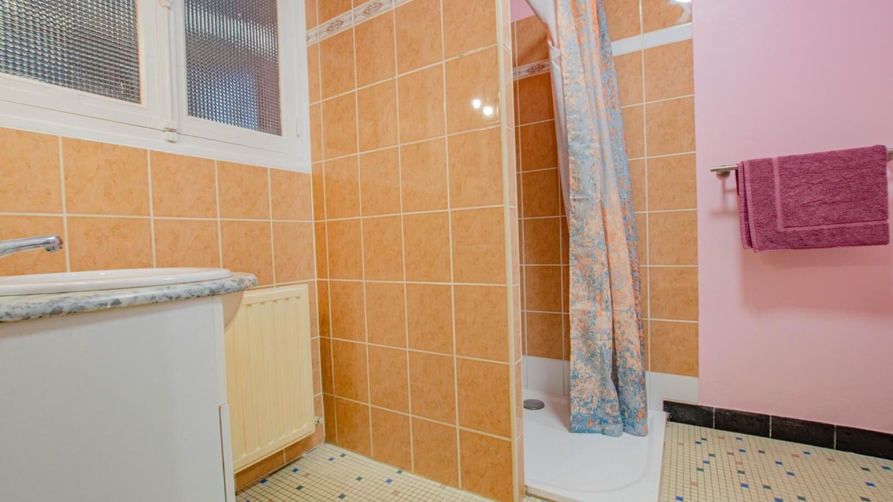 Photo of Bathroom in Bertignolles