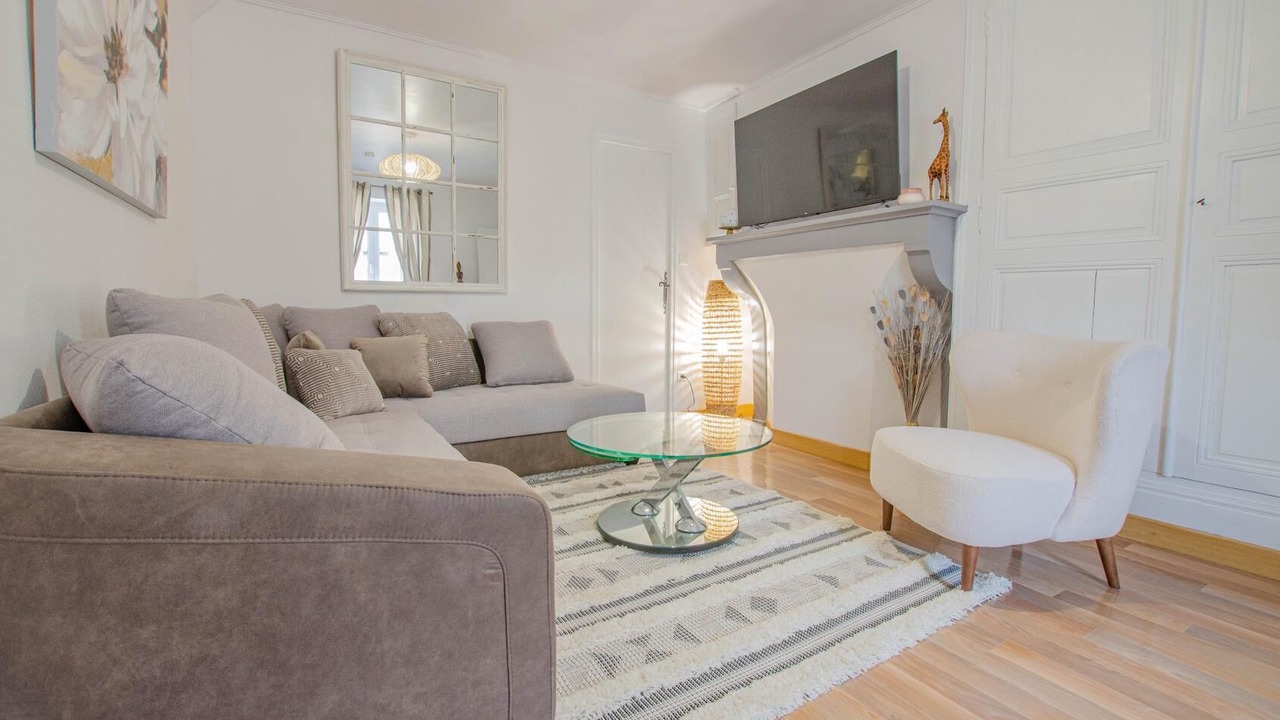 Photo of Livingroom in Bertignolles