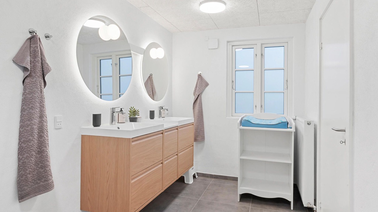 Photo of Bathroom in Give