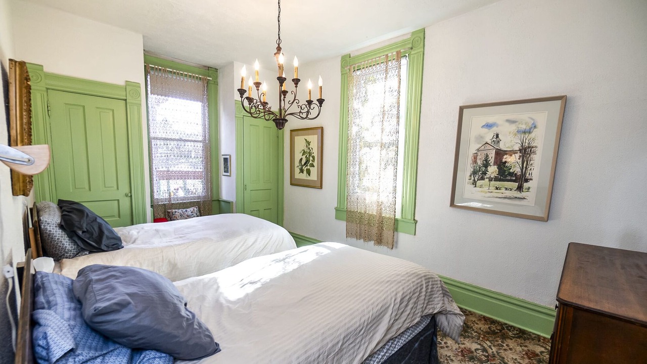 Photo of Bedroom in Homestead