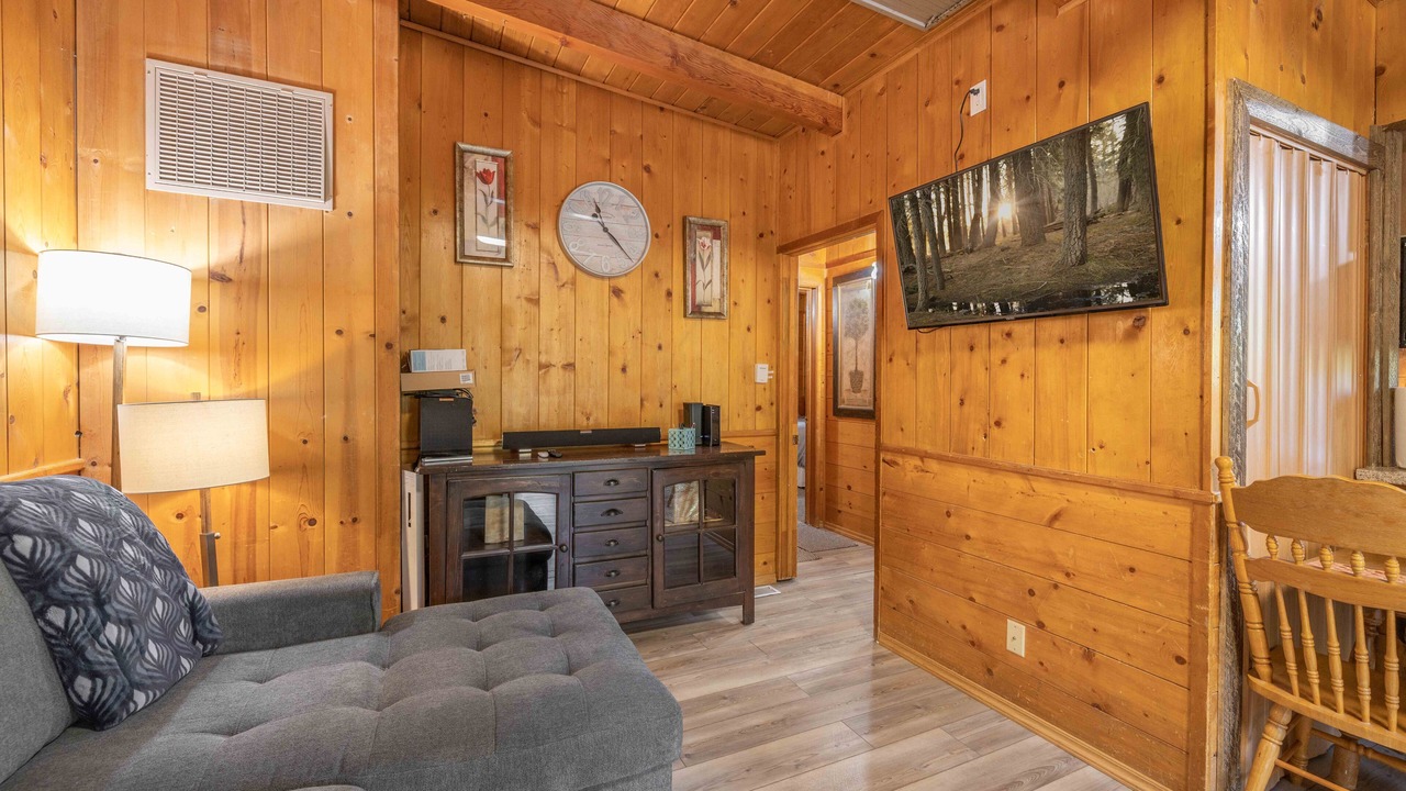 Photo of Livingroom in Running Springs
