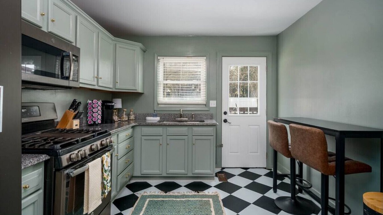 Photo of Kitchen in Crestwood South