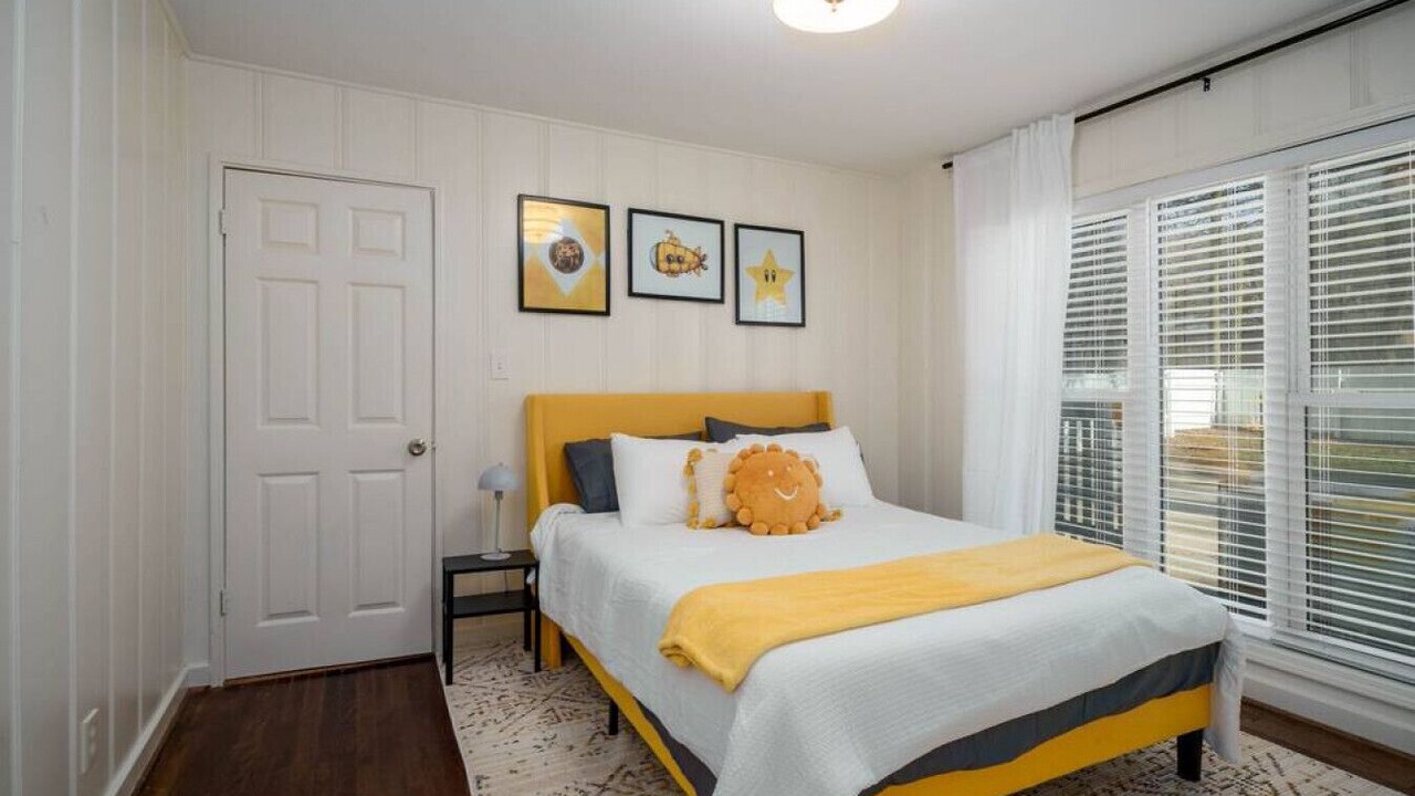 Photo of Bedroom in Crestwood South