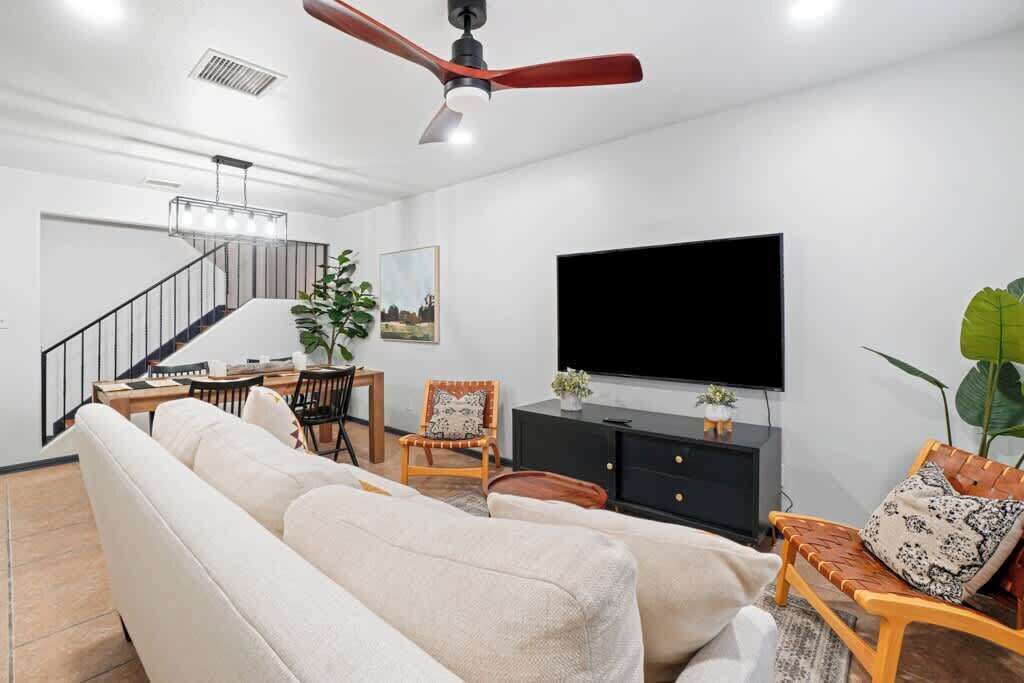 Photo of Livingroom in Northeast El Paso