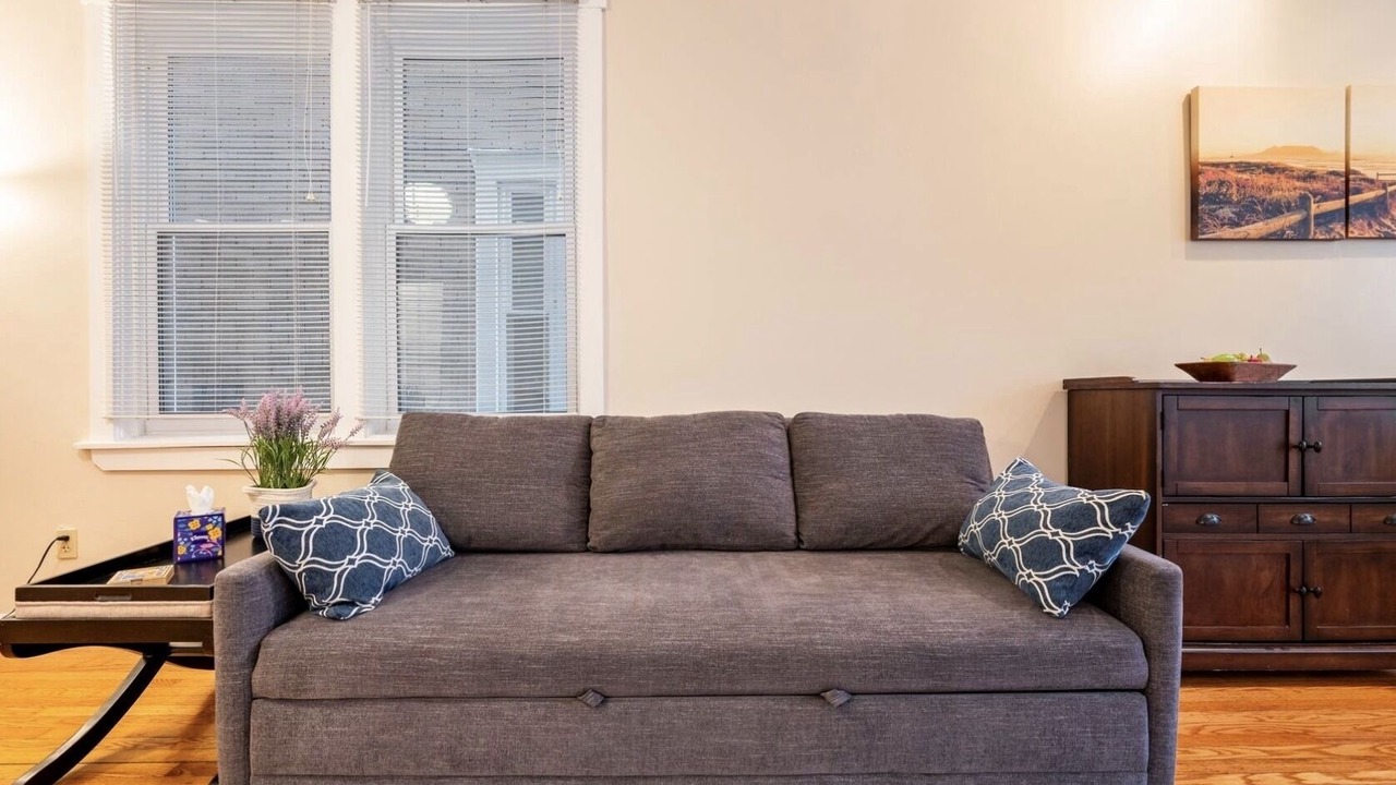 Photo of Livingroom in Lakeview
