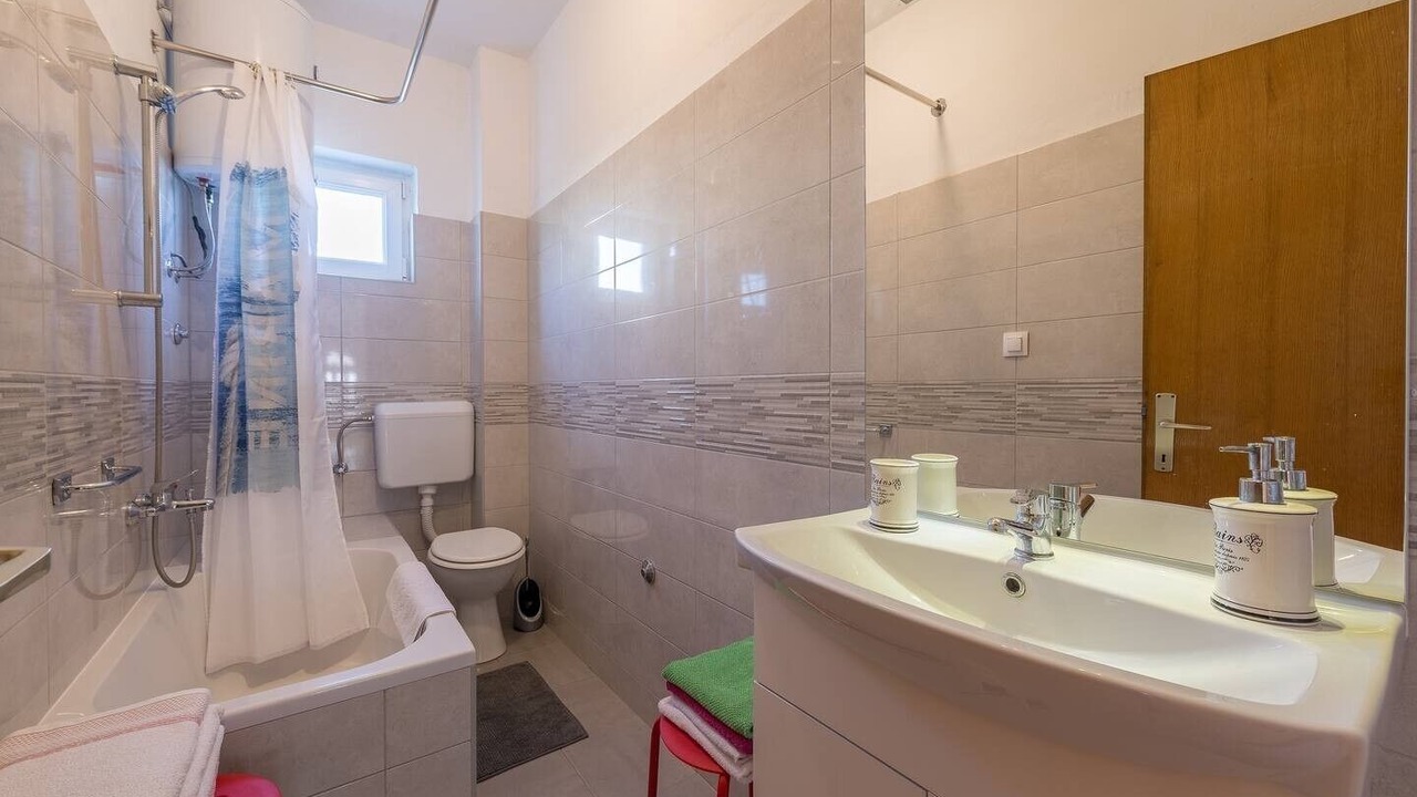 Photo of Bathroom in Pag