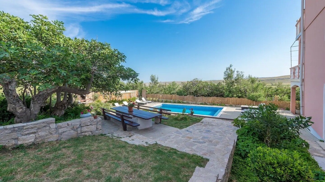 Photo of Outdoor in Pag
