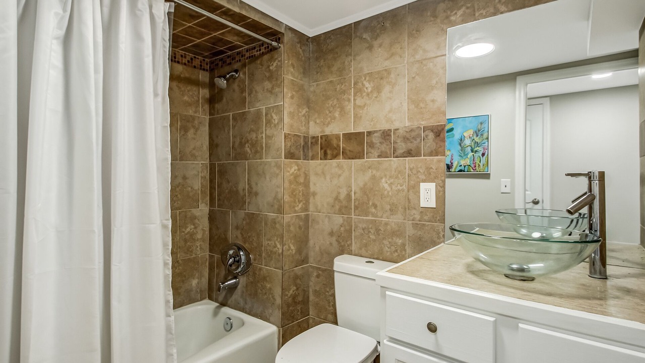 Photo of Bathroom in Savannah Beach