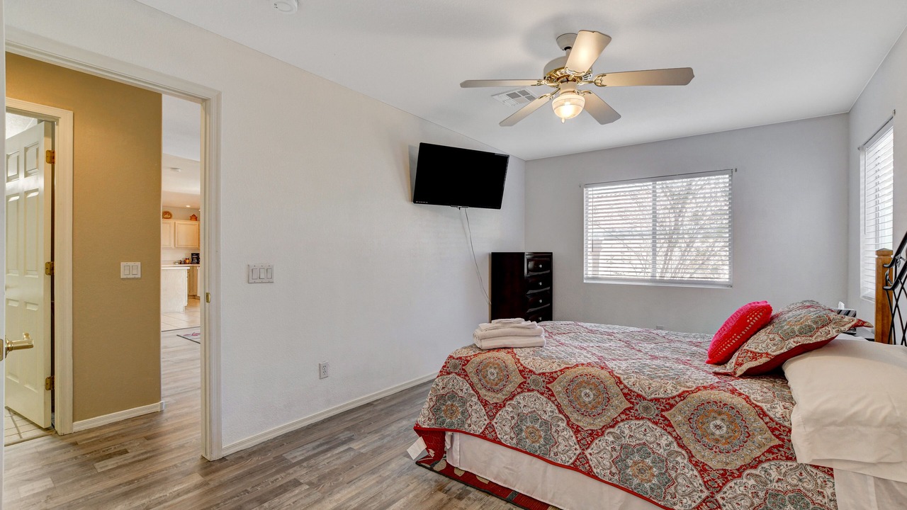 Photo of Bedroom in Elkhorn