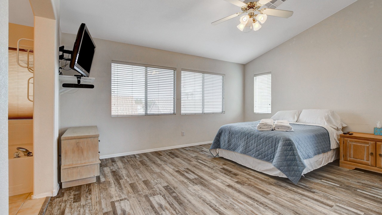 Photo of Bedroom in Elkhorn