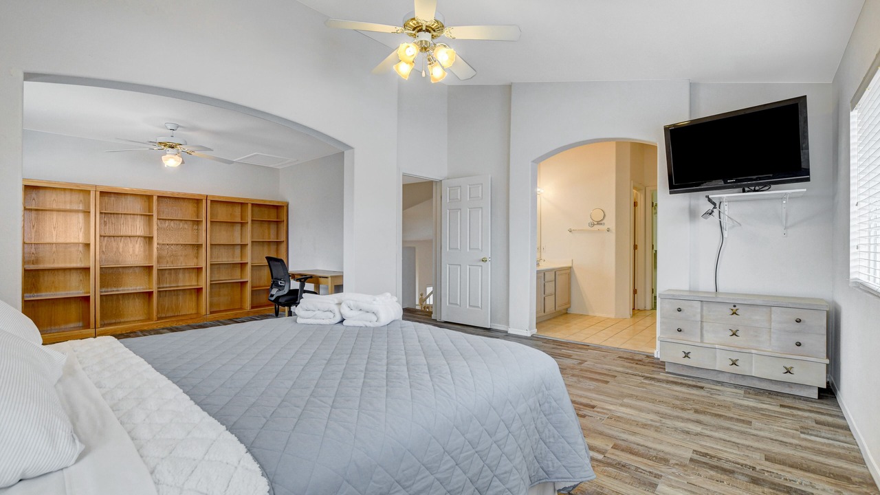 Photo of Bedroom in Elkhorn