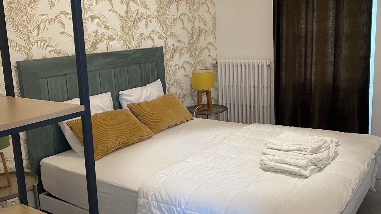 Photo of Bedroom in Saint-Aignan