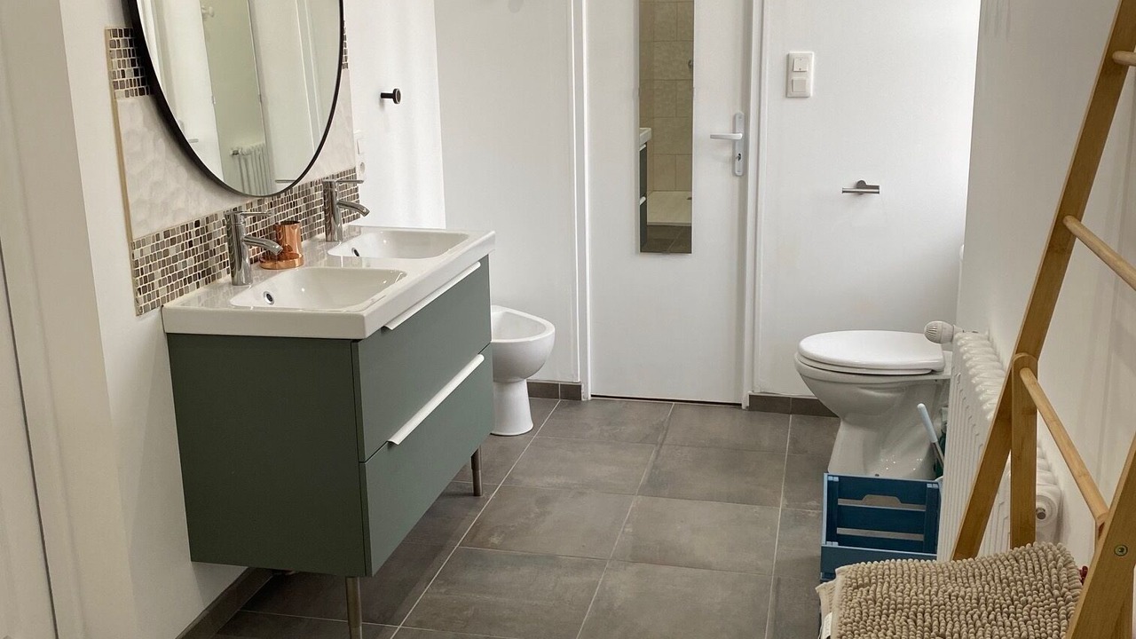 Photo of Bathroom in Saint-Aignan