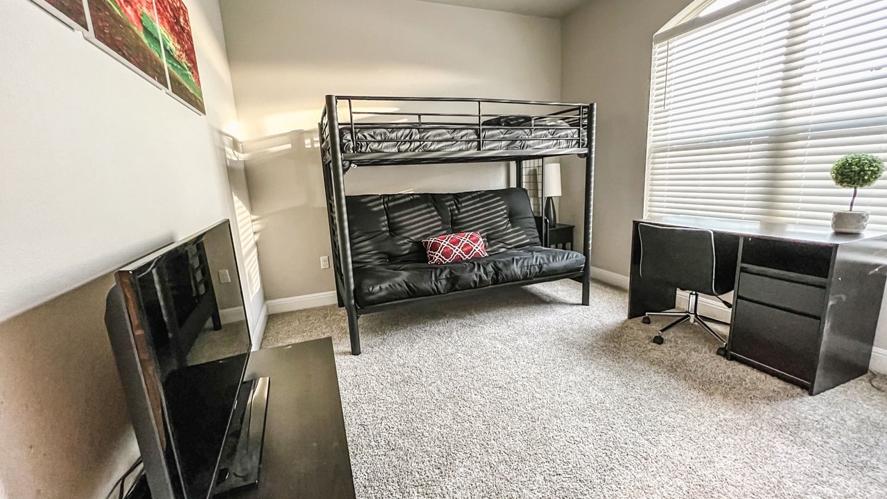 Photo of Livingroom in Pflugerville