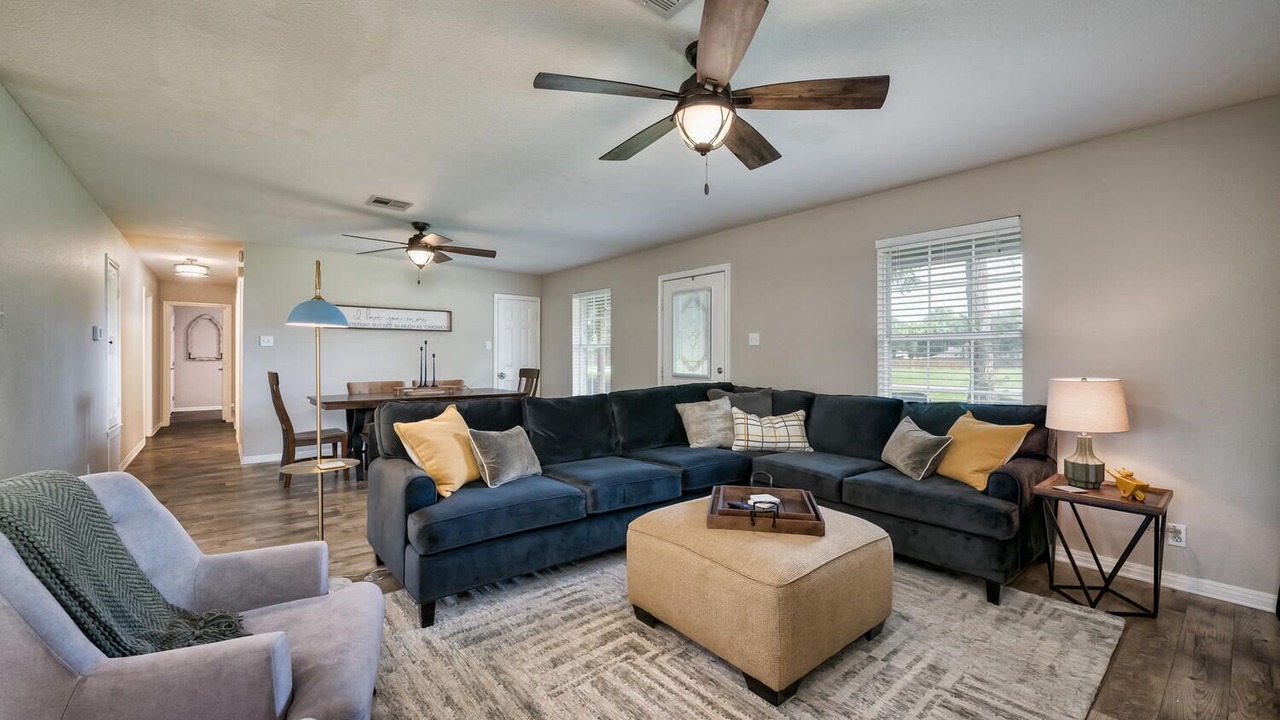 Photo of Livingroom in Waco