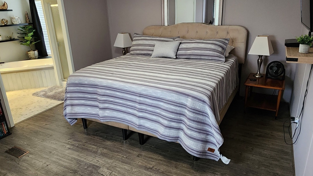 Photo of Bedroom in Springville