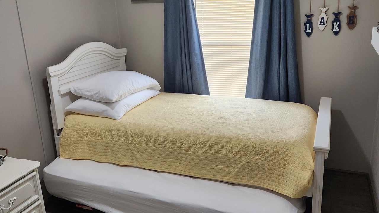 Photo of Bedroom in Springville