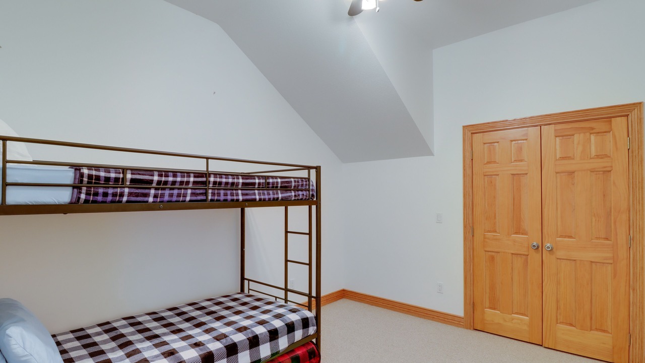 Photo of Bedroom in Fairfield Bay