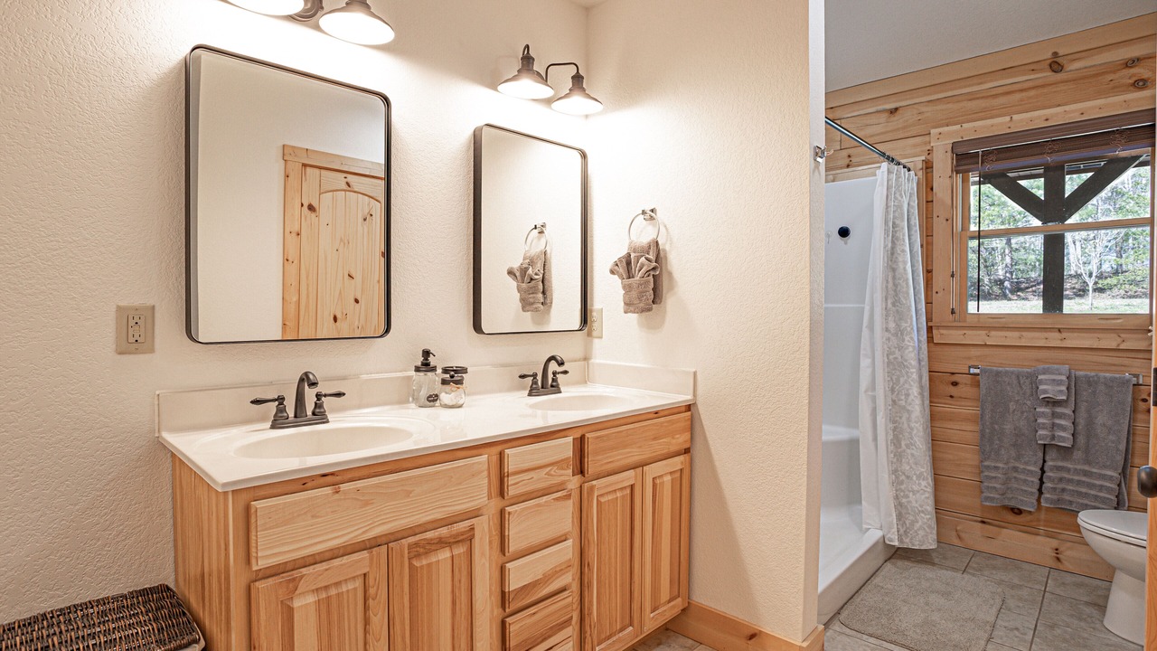 Photo of Bathroom in Vein Mountain