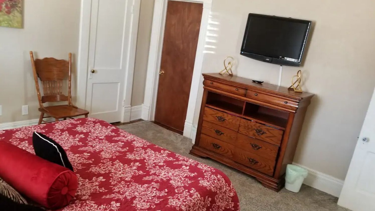 Photo of Bedroom in Shawnee