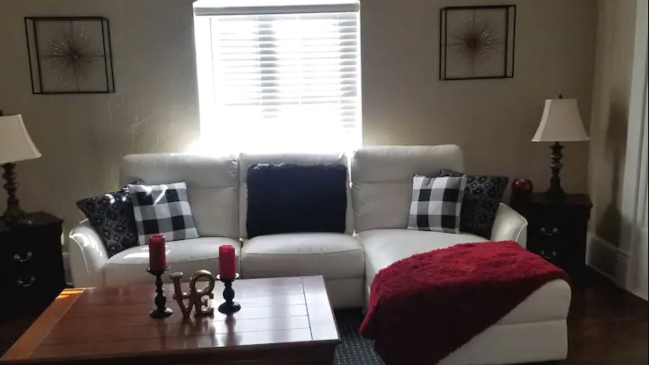 Photo of Livingroom in Shawnee