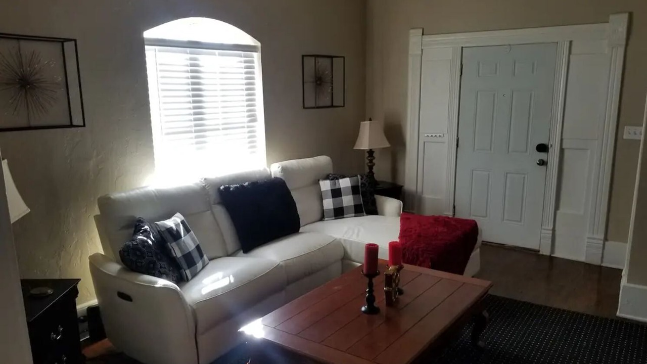 Photo of Livingroom in Shawnee