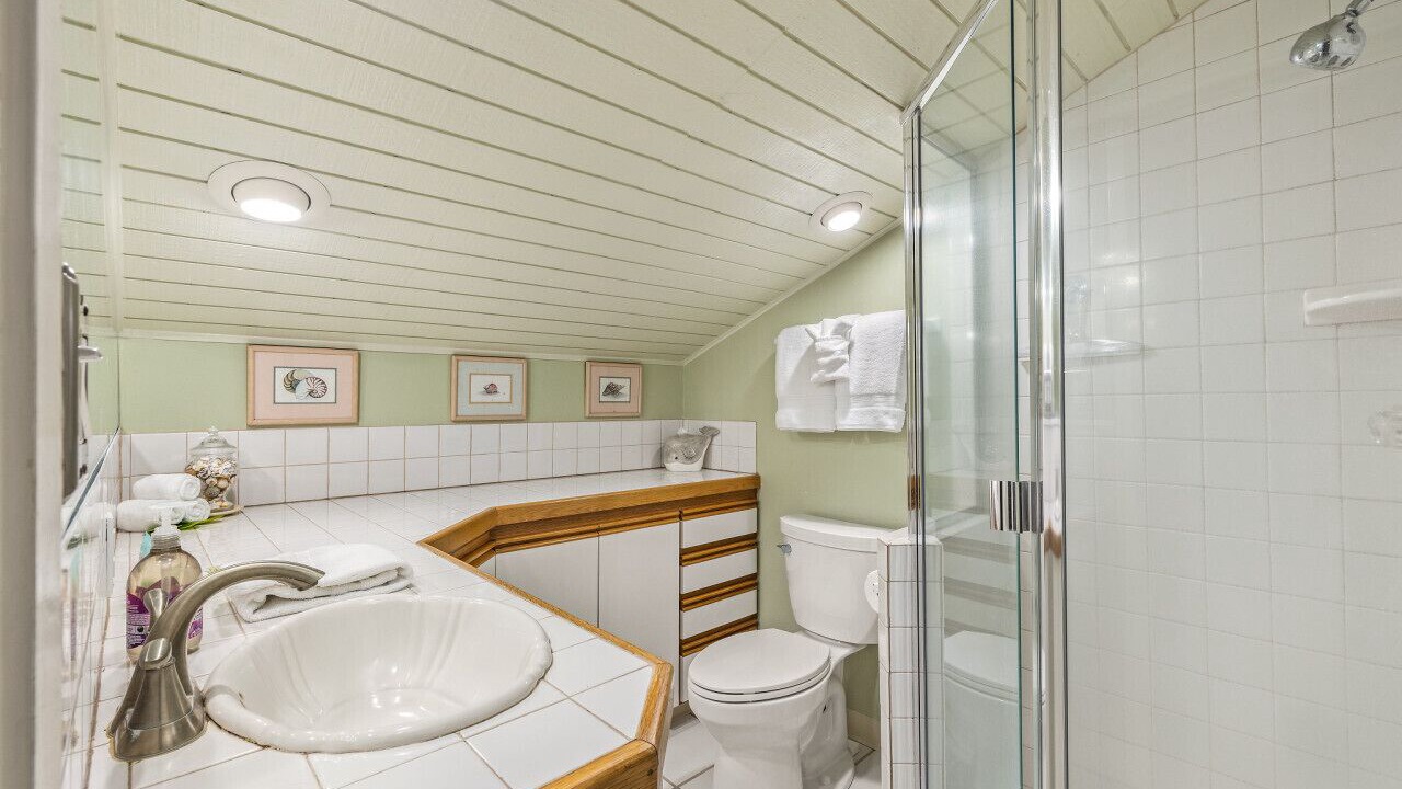 Photo of Bathroom in Kahuku